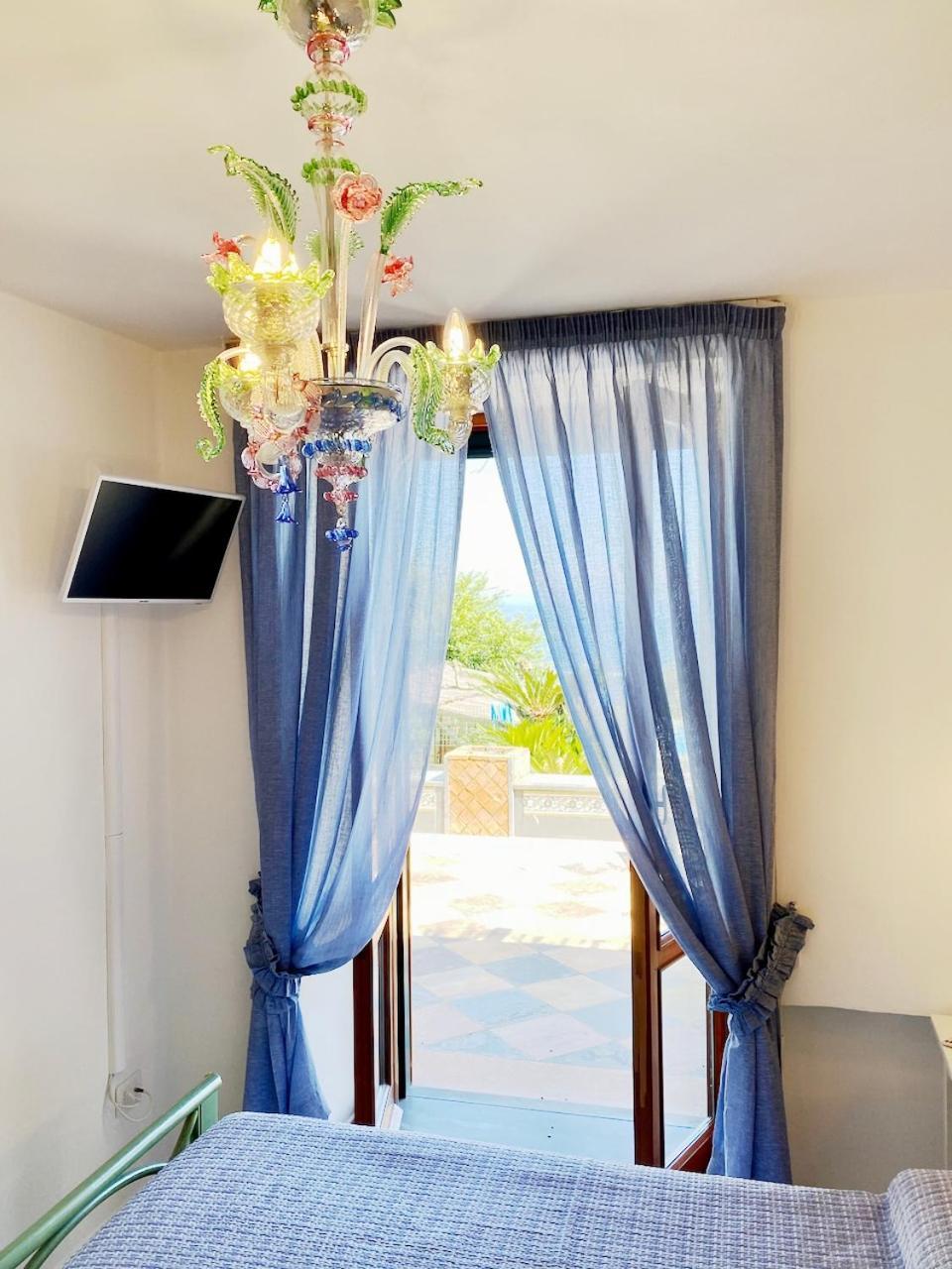 Villa Amalu Capri Piscina E Giardino Екстериор снимка