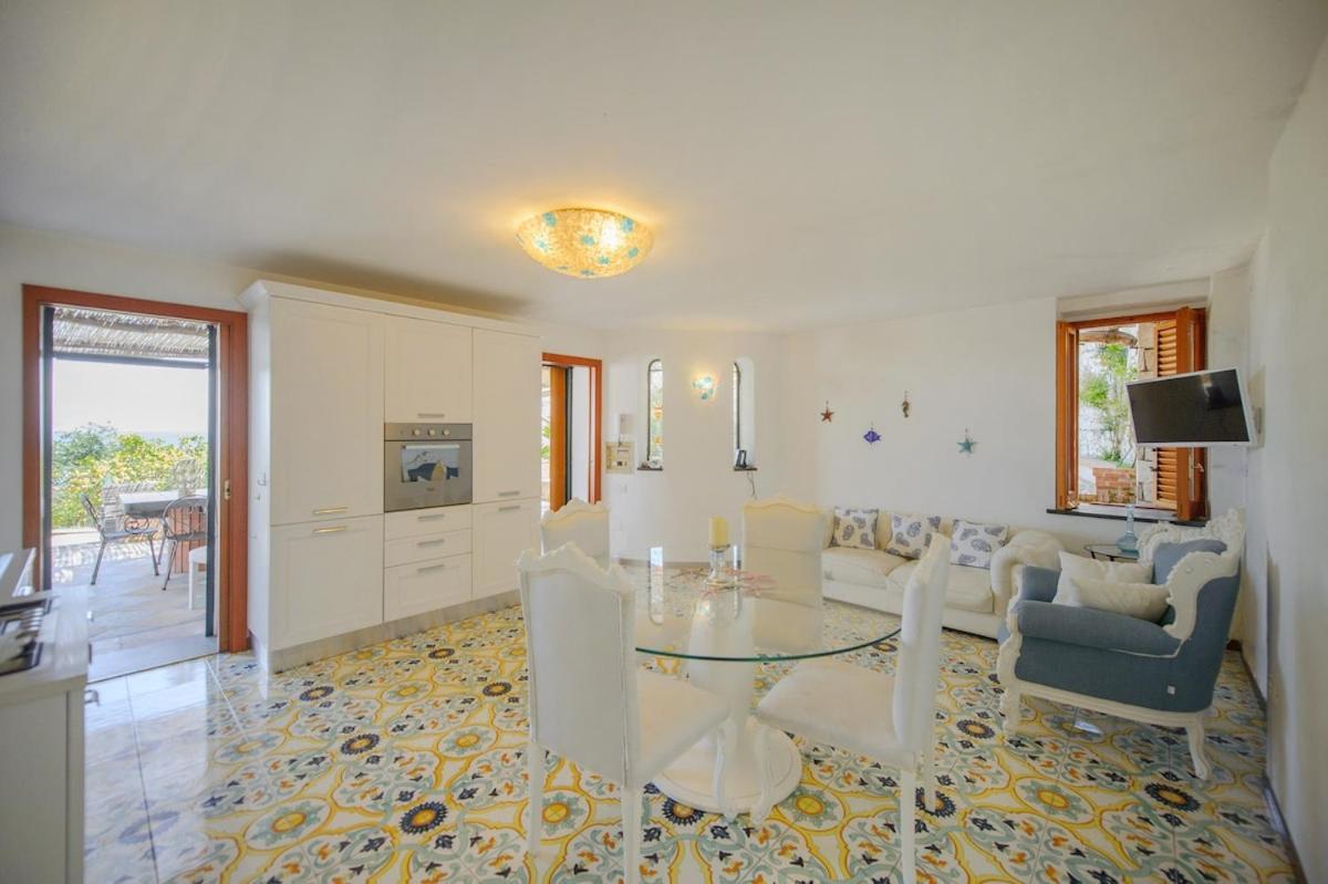 Villa Amalu Capri Piscina E Giardino Екстериор снимка