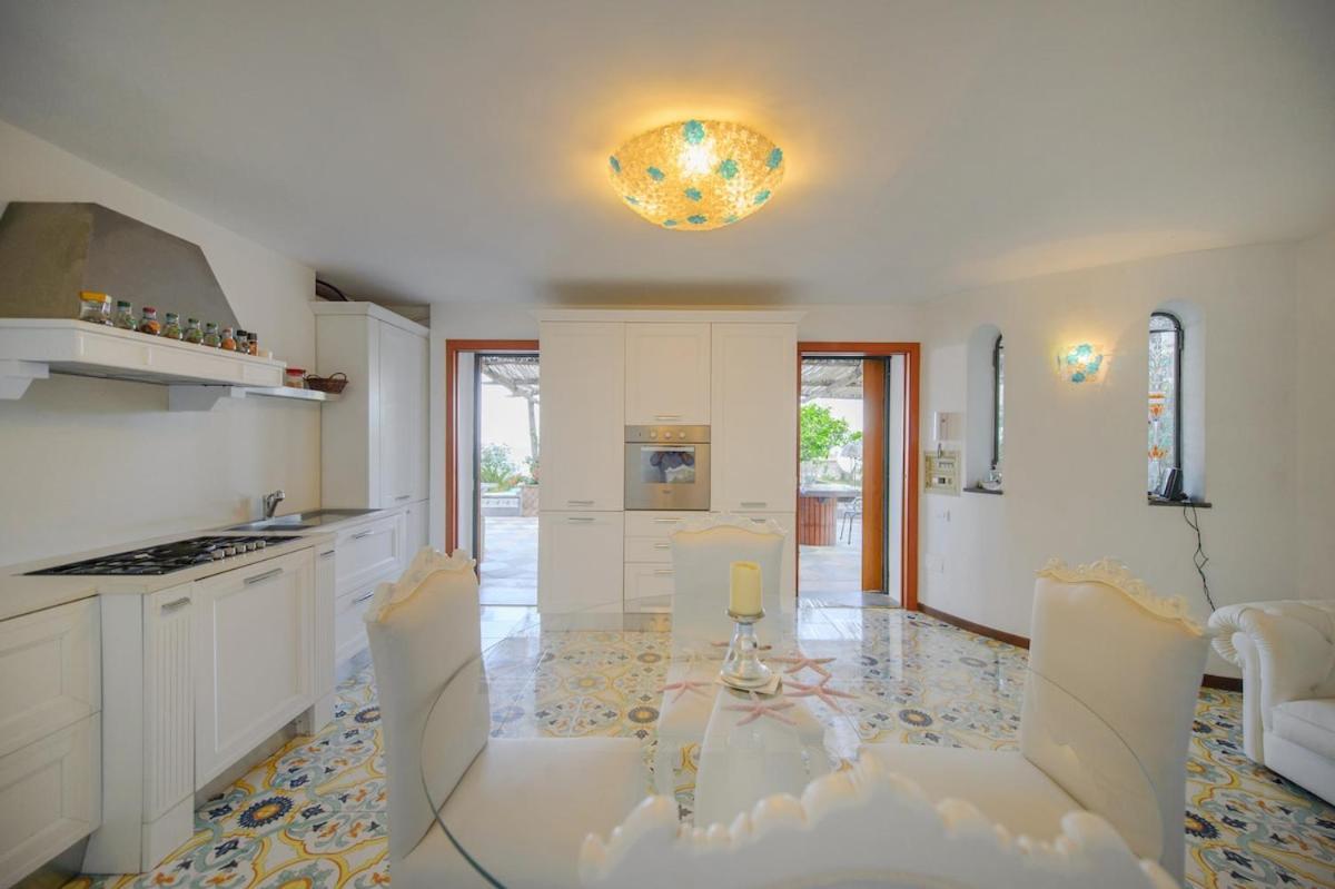 Villa Amalu Capri Piscina E Giardino Екстериор снимка