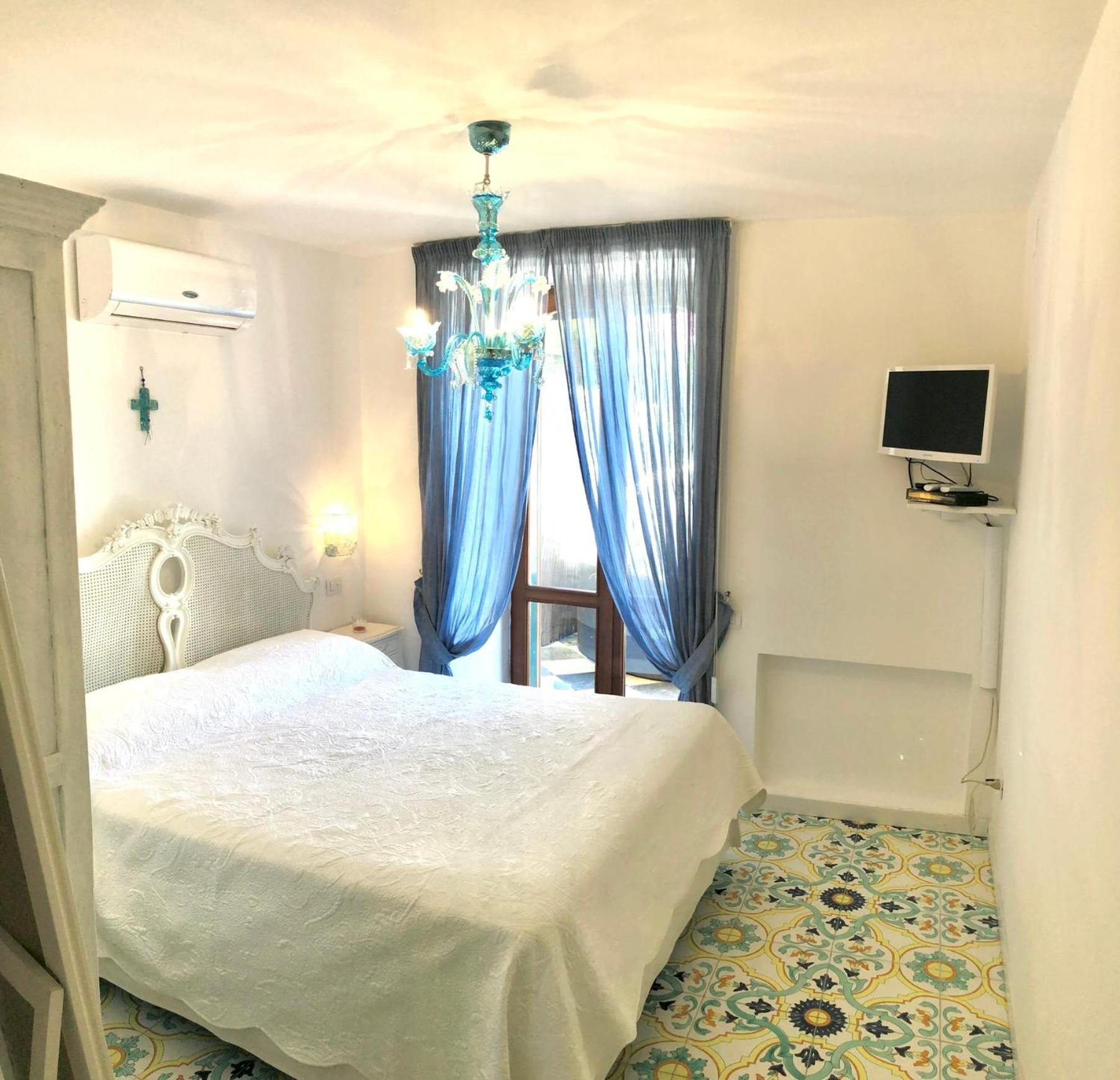 Villa Amalu Capri Piscina E Giardino Екстериор снимка